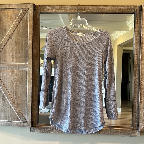 Speckled Gray Top Long Sleeve Polyester Linen Spandex Cute with Leggings - Picture 2 of 11